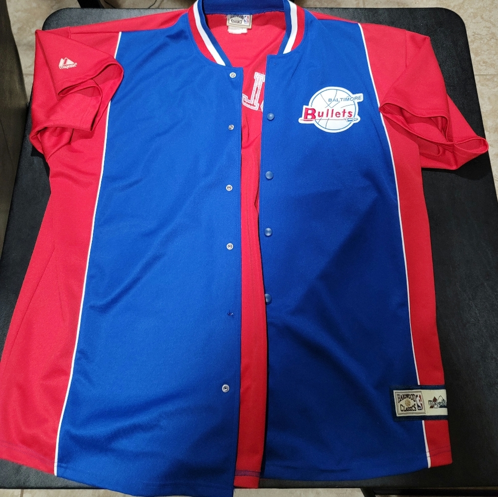 Vintage 90's Baltimore Bullets basketball warm-up jacket.
